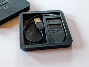 How to Check If a Hardware Wallet Is Tamper-Proof